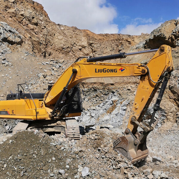 MÁY XÚC ĐÀO LIUGONG CLG939E - 1.9M3