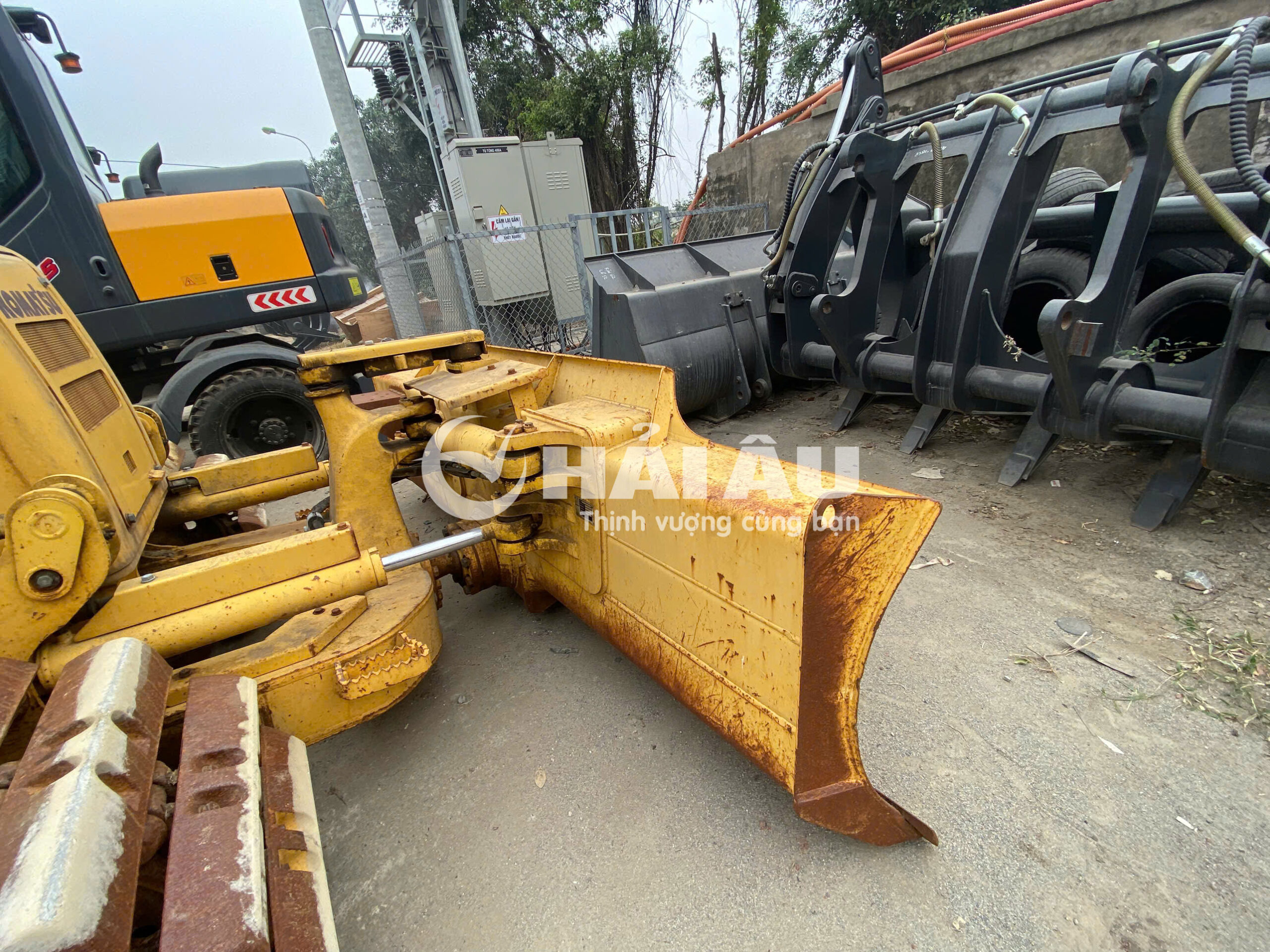 Máy ủi cũ KOMATSU D31PX-22 (10)