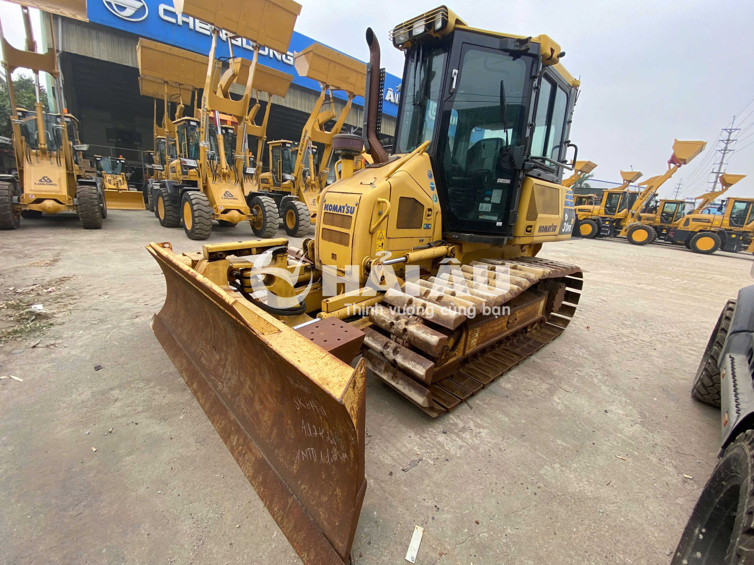 Máy ủi cũ KOMATSU D31PX-22 (5)