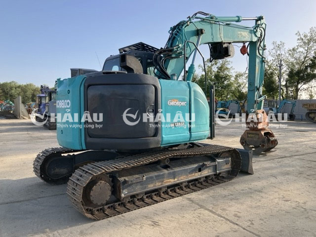 Máy xúc đào cũ KOBELCO SK135SR (19)