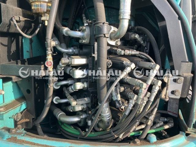 Máy xúc đào cũ KOBELCO SK135SR (21)