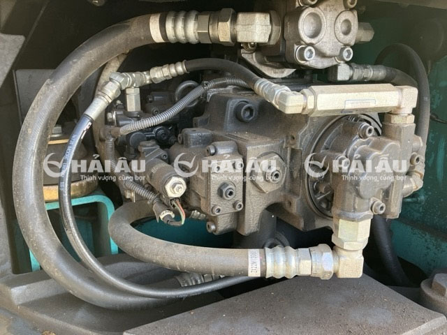 Máy xúc đào cũ KOBELCO SK135SR (22)